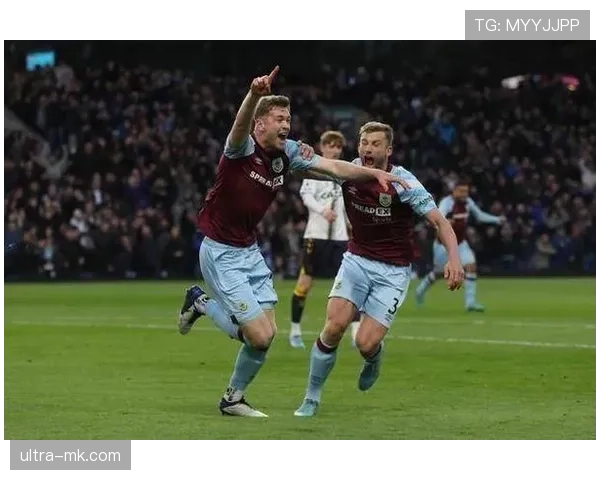 伯恩利巧妙进攻助队关键胜利，状态回升引发关注