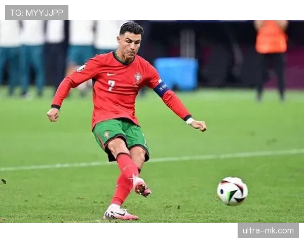 佩佩持续稳定发挥，化身防线核心与球队领导典范