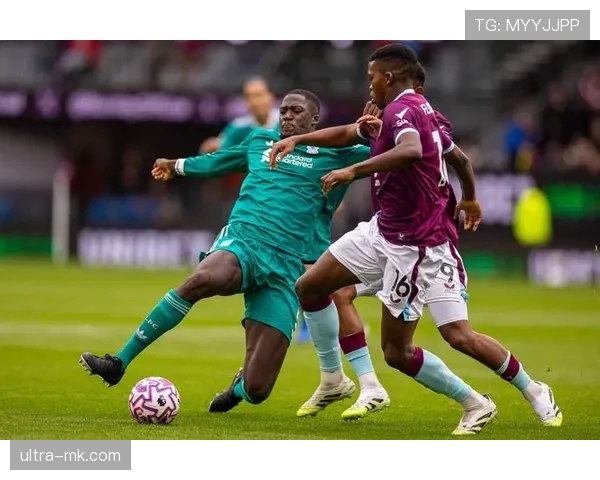 伯恩利进攻套路成为英超新潮流，战术独具匠心引人关注