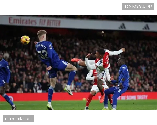 曼城阵容老化危机：豪门的奢华背后，中场的变革或将成为争冠隐患！